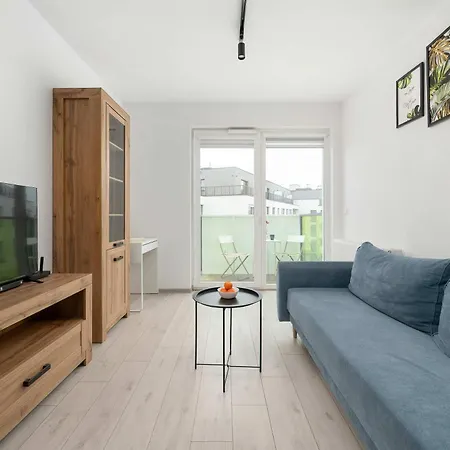 Spacious In With Desk And Parking By Renters Διαμέρισμα