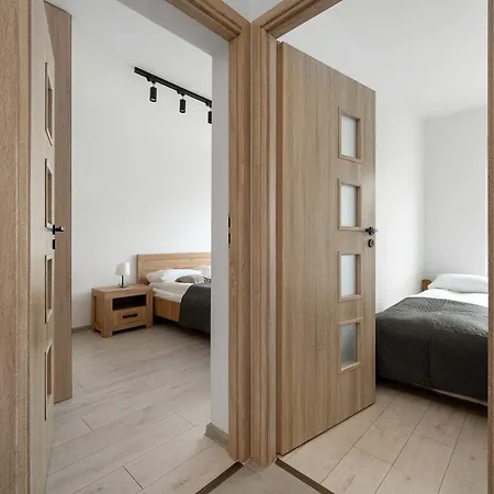 Apartman Spacious In With Desk And Parking By Renters *